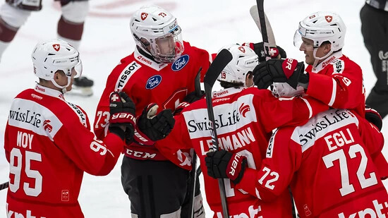 Wieder einmal uneingeschränkt Grund zum Jubeln: die Schweizer Eishockey-Nationalmannschaft in Lausanne