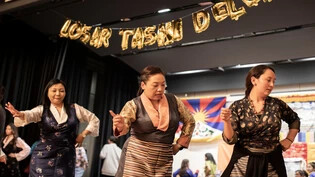 «Losar»: Die Tibeterinnen und Tiber im Glarnerland feiern ihr Neujahrsfest im Ennendaner GH mit Tanz …