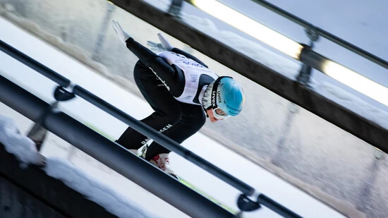 Neuer Anlauf auf Weltcuppunkte: In der Weihnachtspause hat Pascal Müller den Schwerpunkt im Training auf das Skispringen gelegt. Das soll ihm auf seiner «Heimschanze» in Oberstdorf zu weiten Flügen verhelfen.